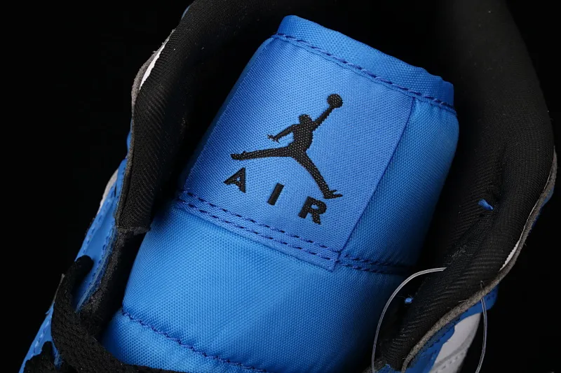 All categories Air Jordan Jordan series basketball shoes Air Jordan 1 Mid Air Jordan 1 Mid AJ1 Joe 1 patent leather white and blue Zhongbang basketball shoes DD6834-402